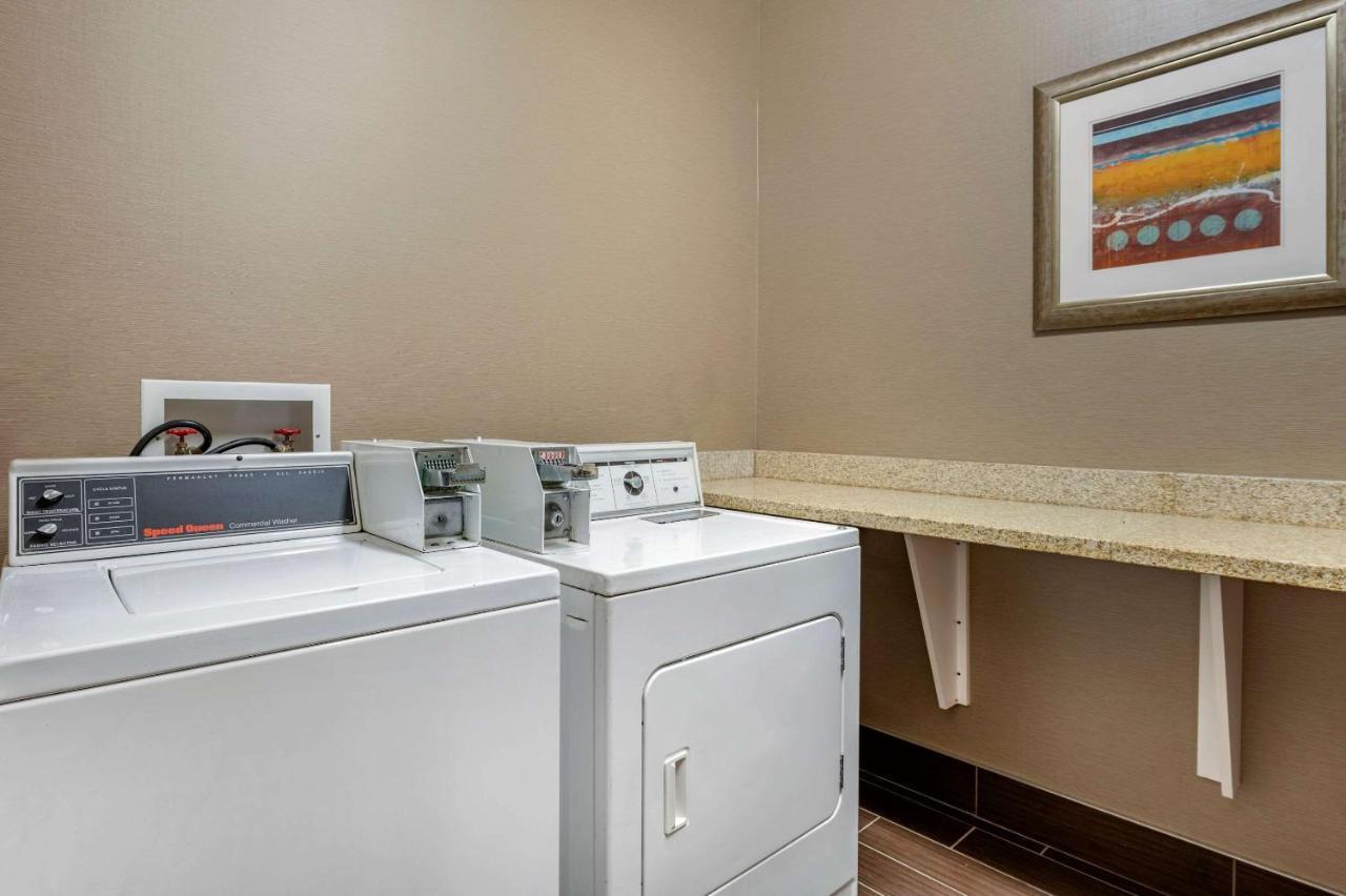Comfort Suites Columbus West - Hilliard Buitenkant foto
