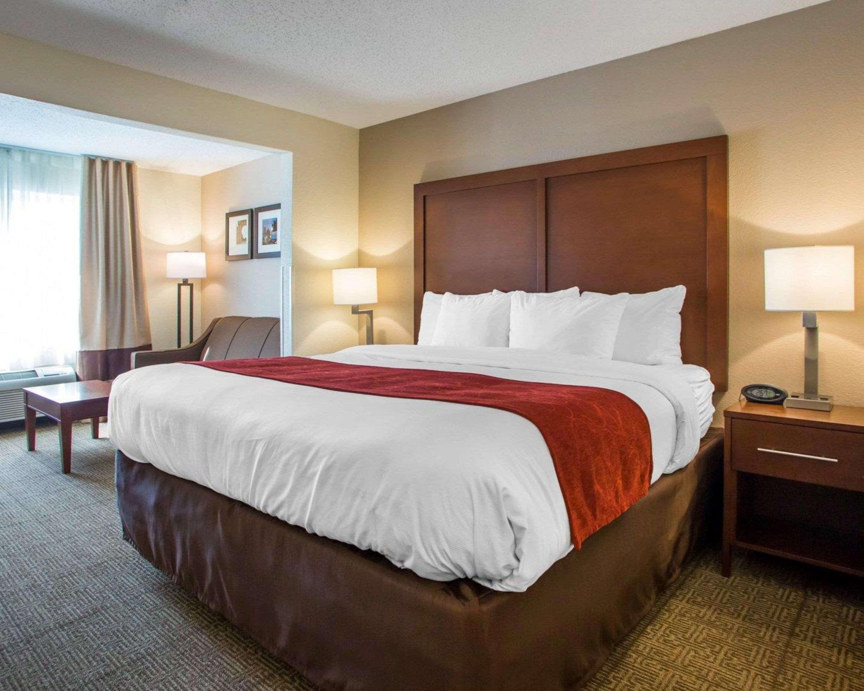 Comfort Suites Columbus West - Hilliard Buitenkant foto
