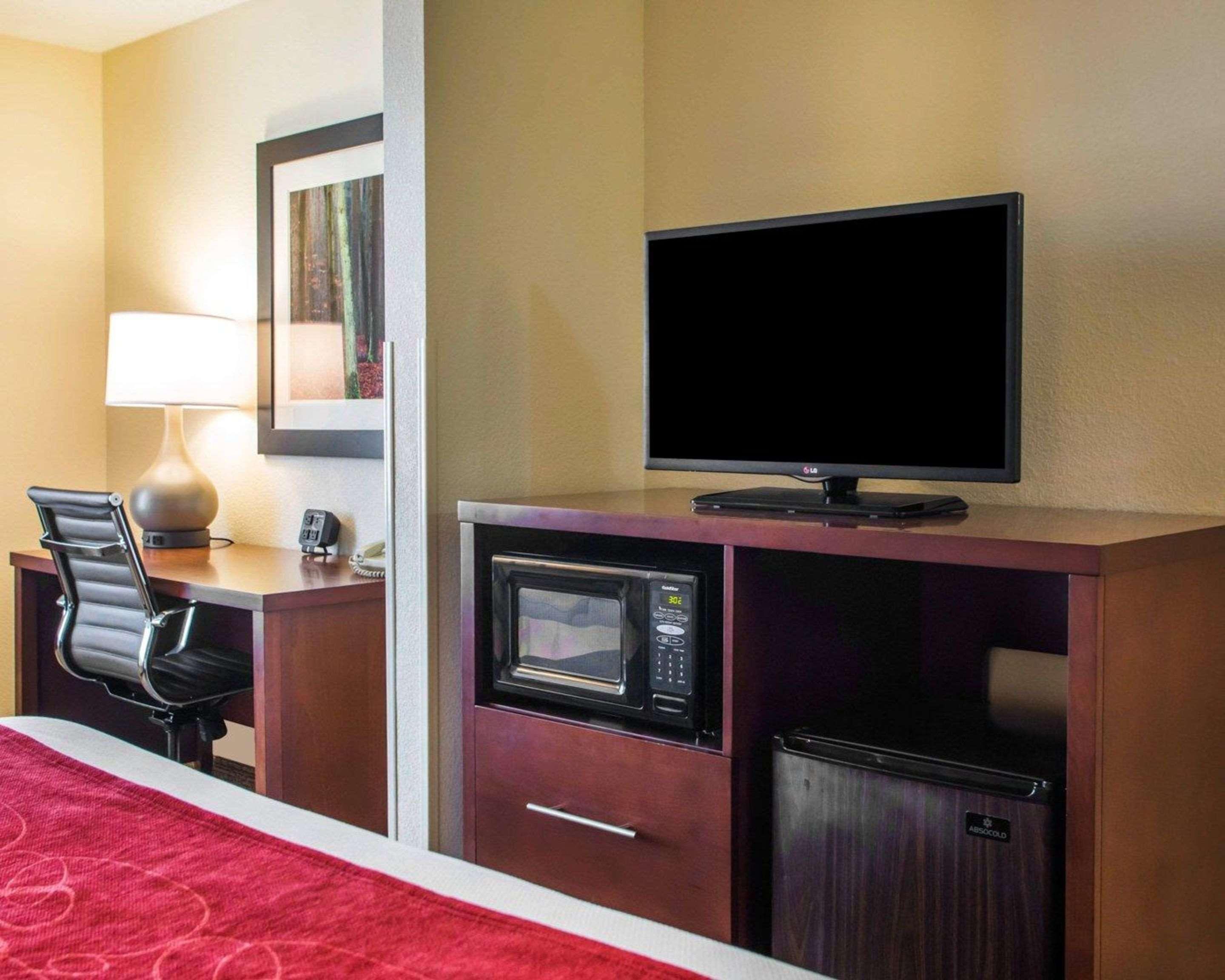 Comfort Suites Columbus West - Hilliard Buitenkant foto