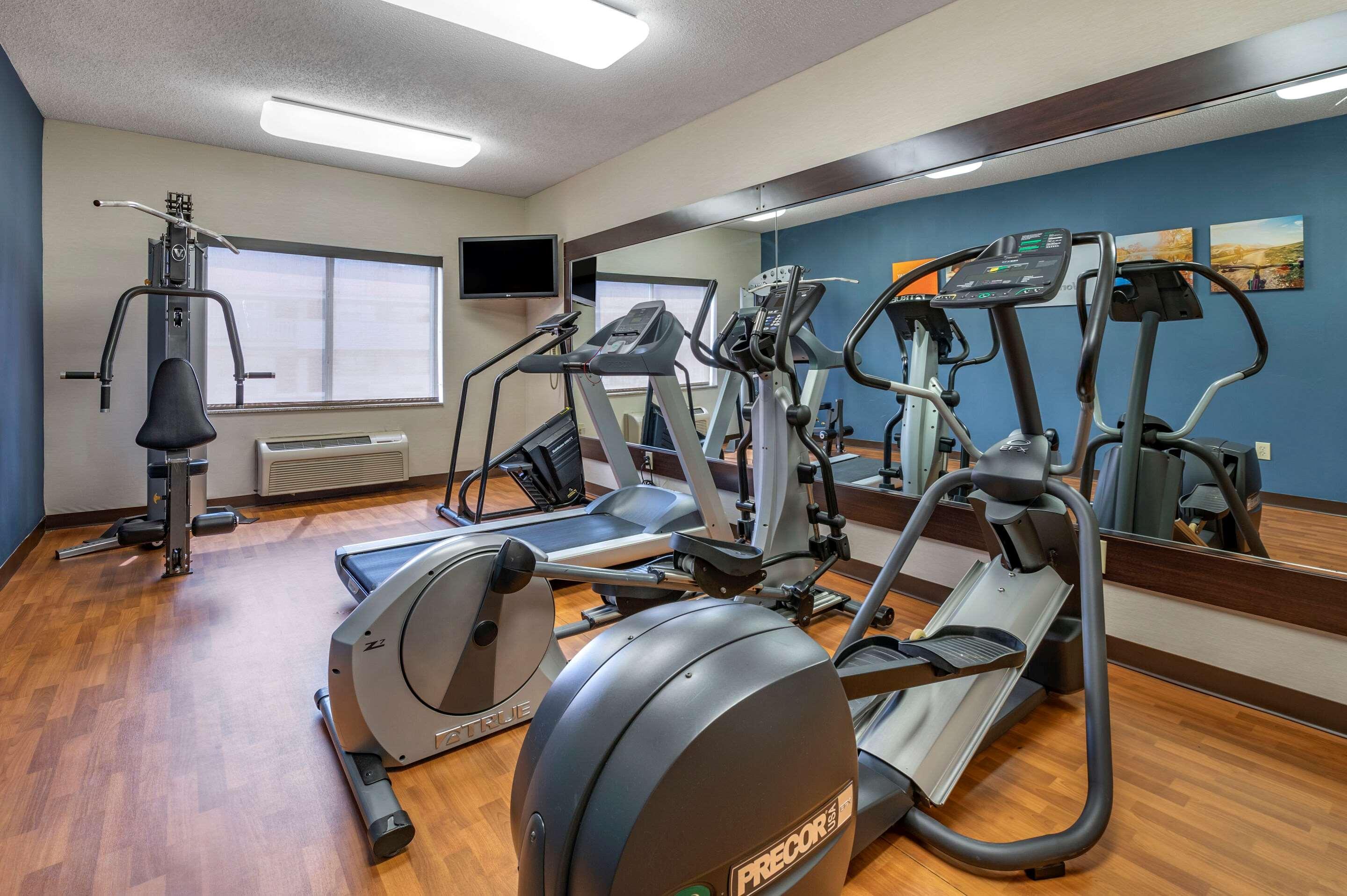 Comfort Suites Columbus West - Hilliard Buitenkant foto