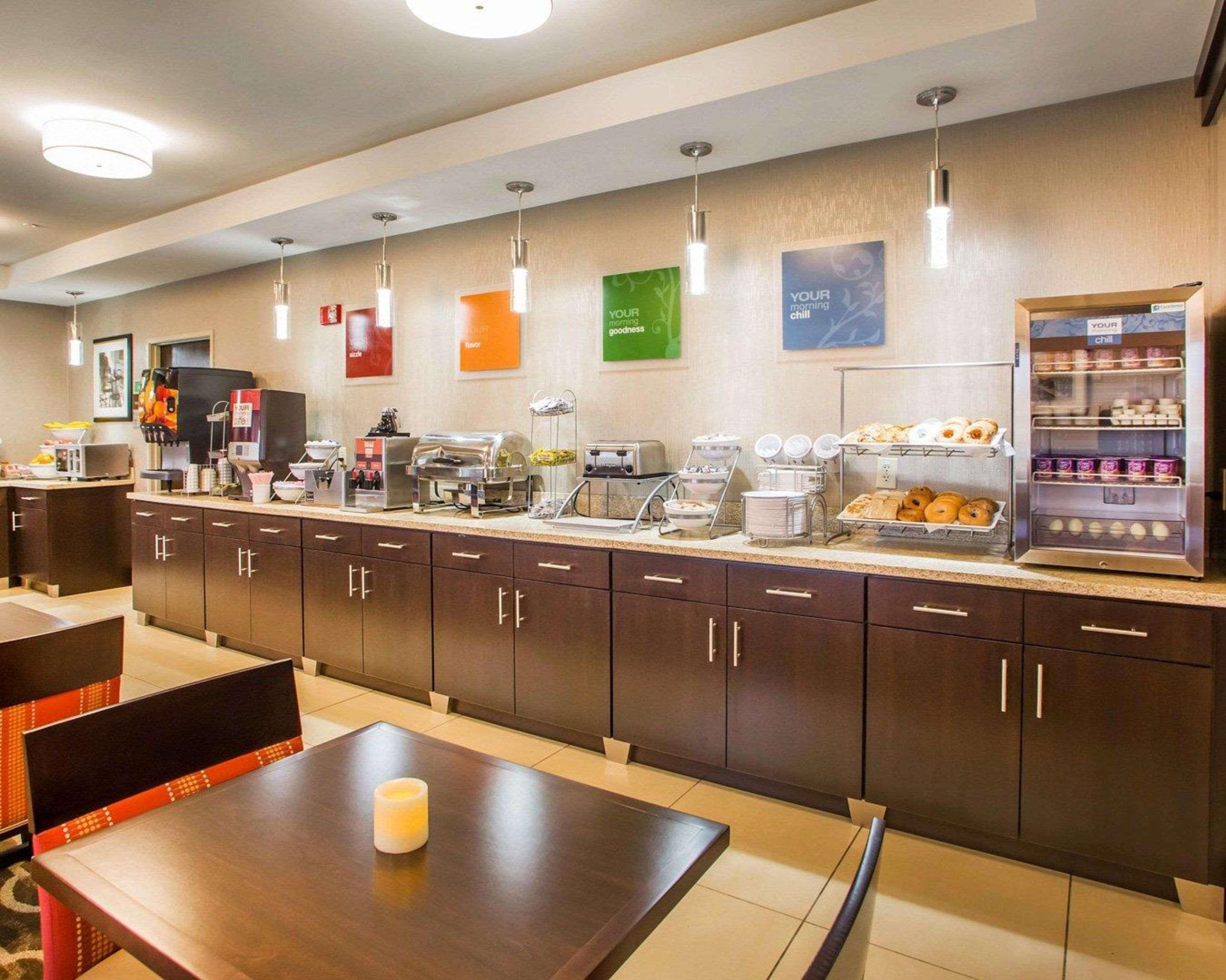 Comfort Suites Columbus West - Hilliard Buitenkant foto