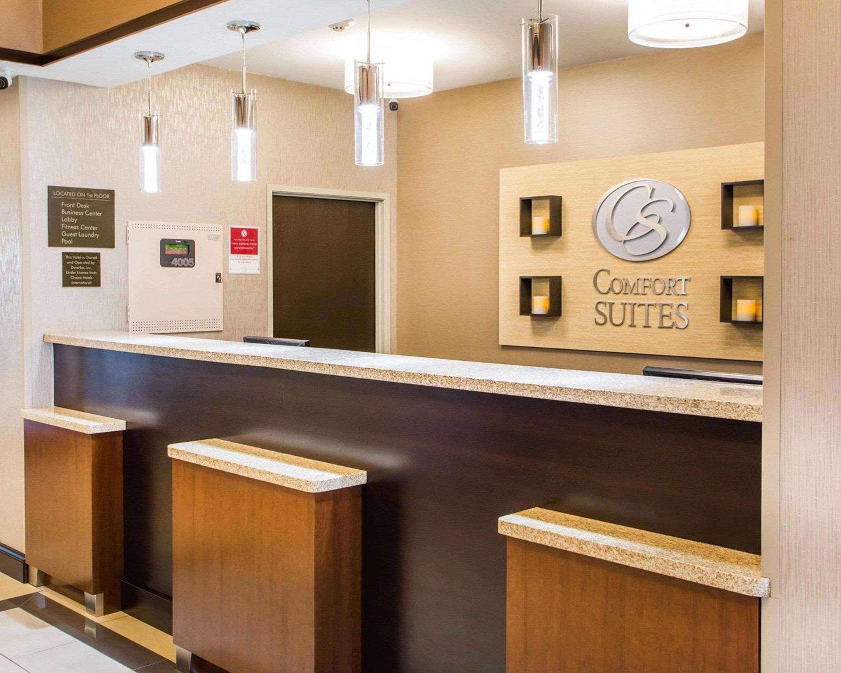 Comfort Suites Columbus West - Hilliard Buitenkant foto