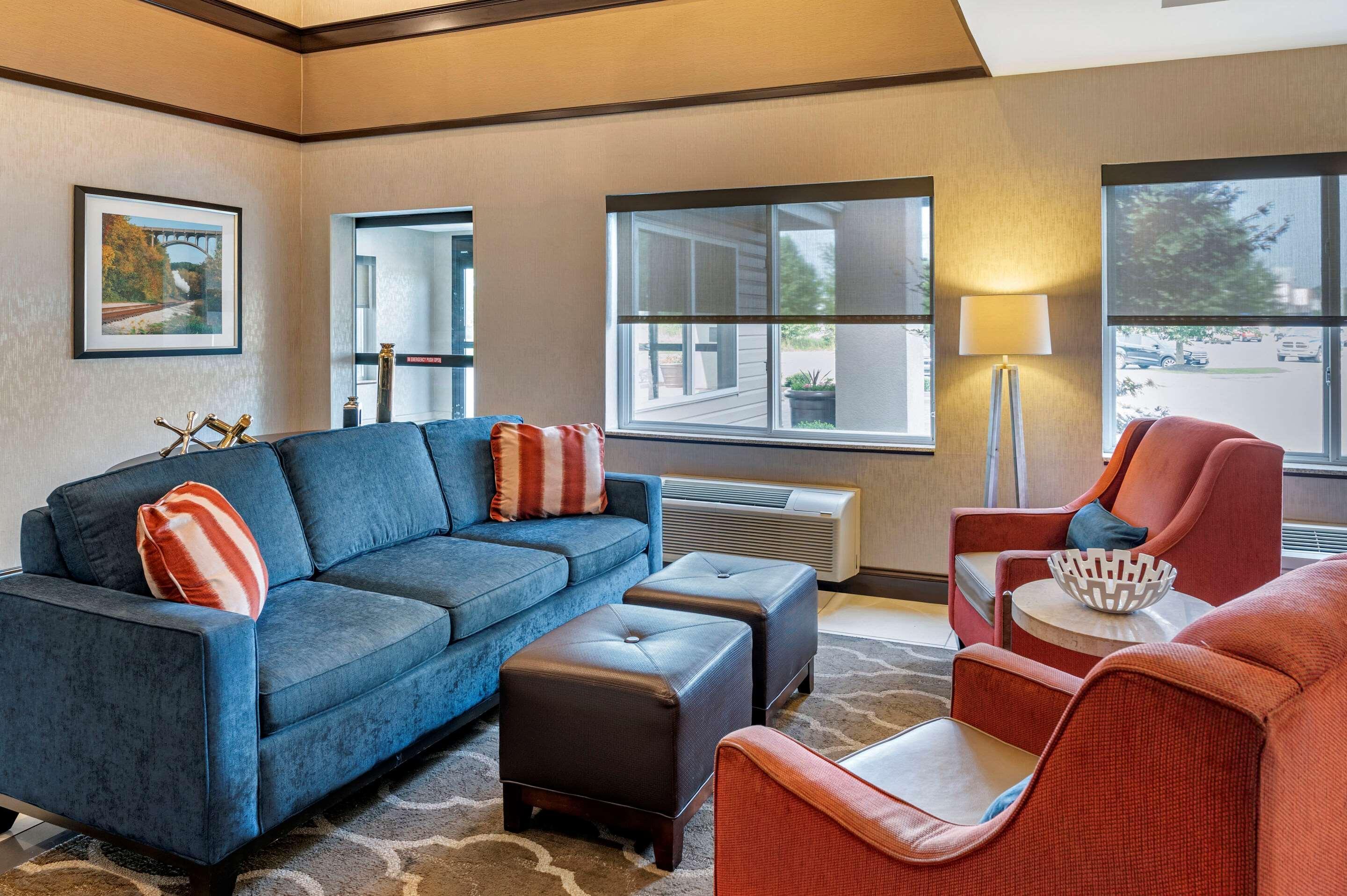 Comfort Suites Columbus West - Hilliard Buitenkant foto
