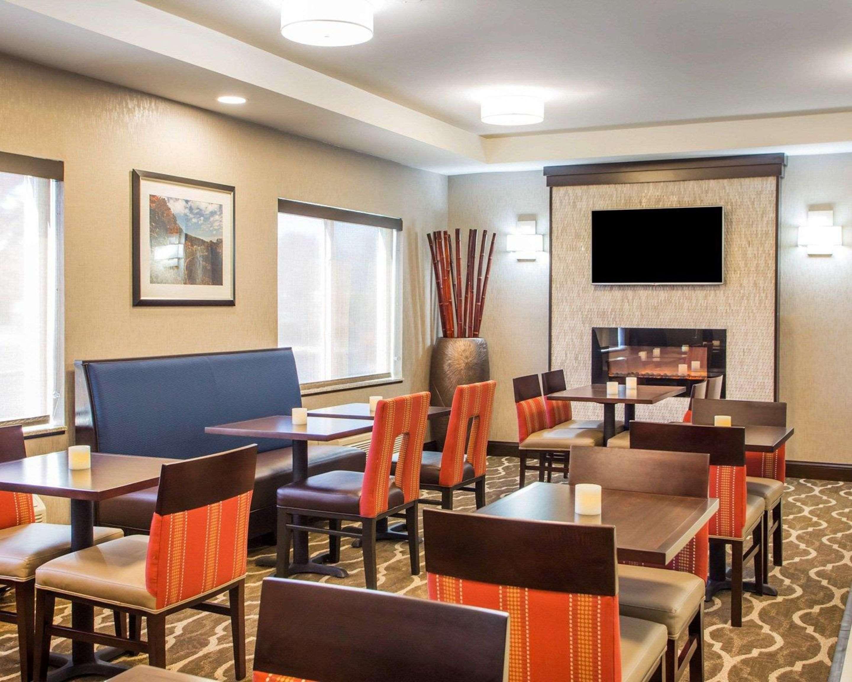 Comfort Suites Columbus West - Hilliard Buitenkant foto