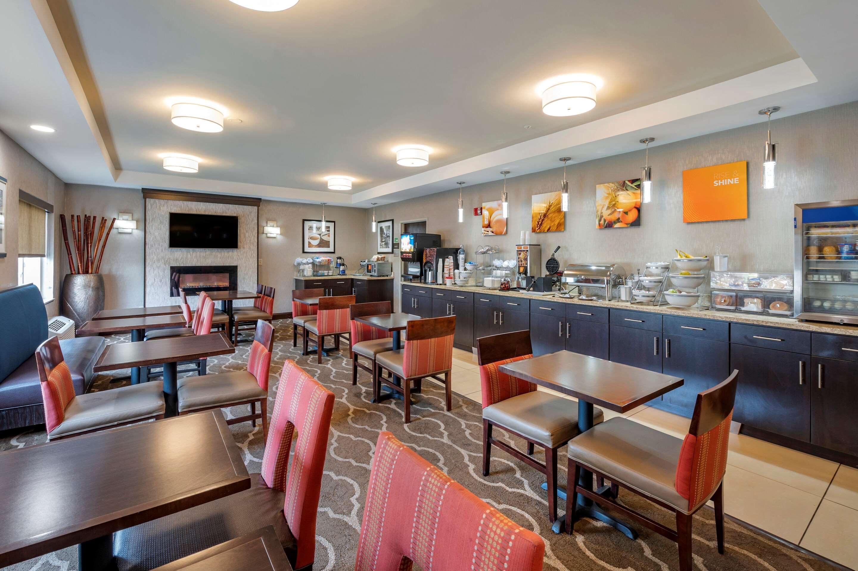 Comfort Suites Columbus West - Hilliard Buitenkant foto