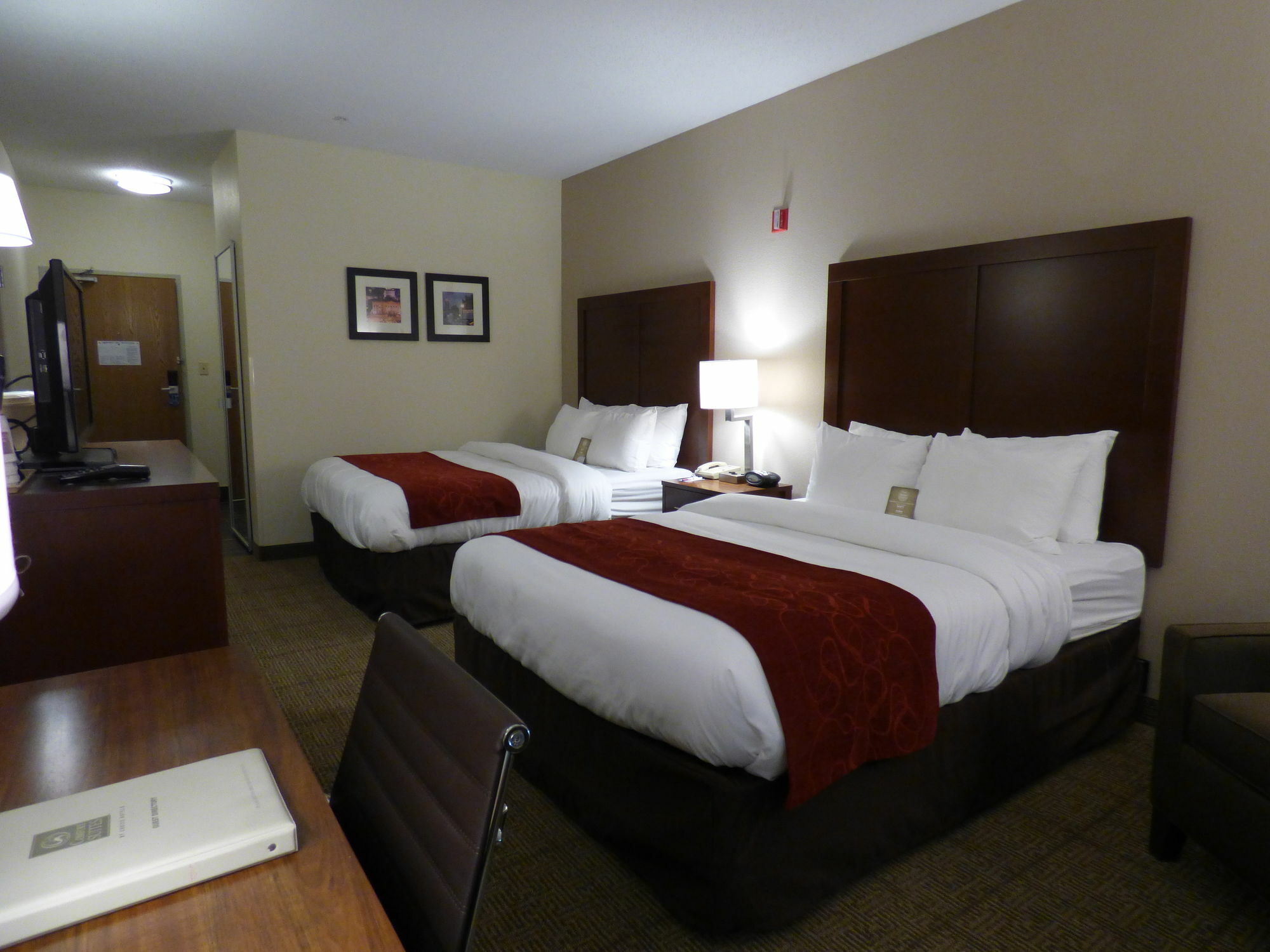 Comfort Suites Columbus West - Hilliard Buitenkant foto