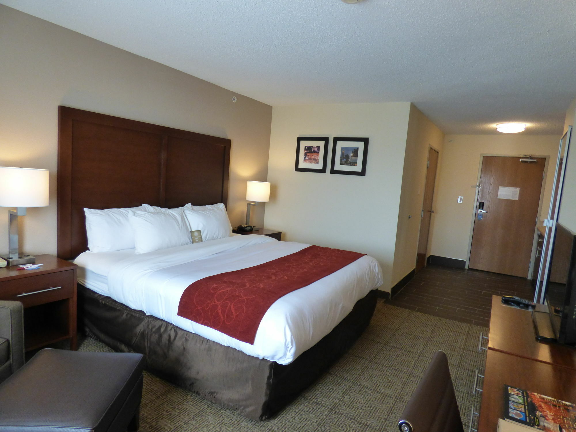 Comfort Suites Columbus West - Hilliard Buitenkant foto